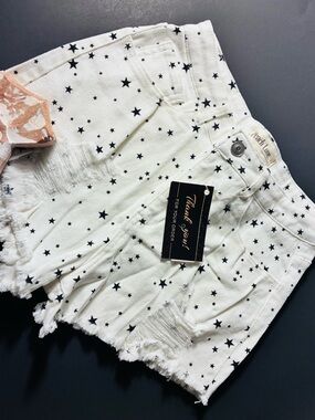 Peach Love California White Star-Print Distressed Denim Shorts